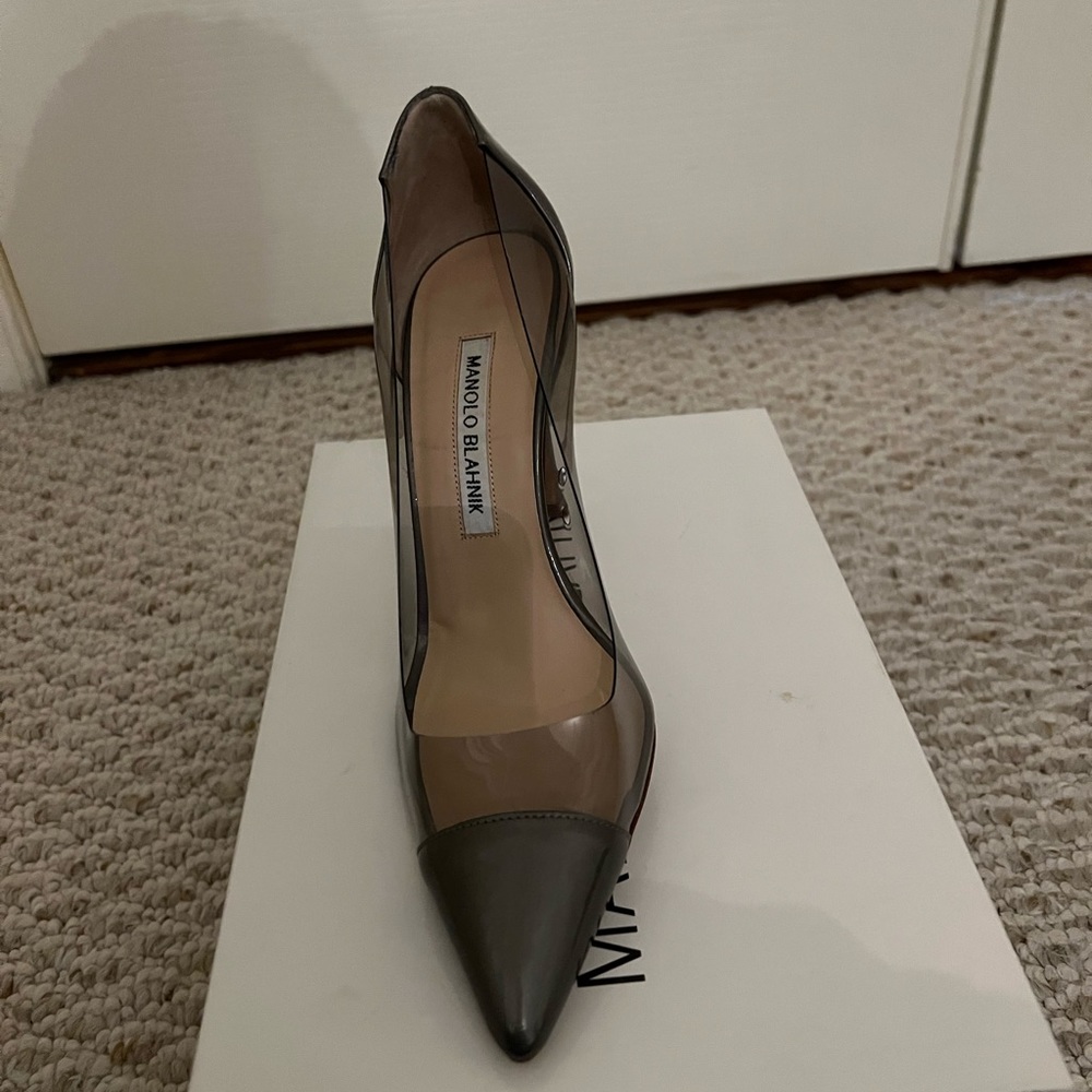 Manolo Blahnik Pacha PVC Cap-Toe Pump In Patent Silver - Picture 6 of 14